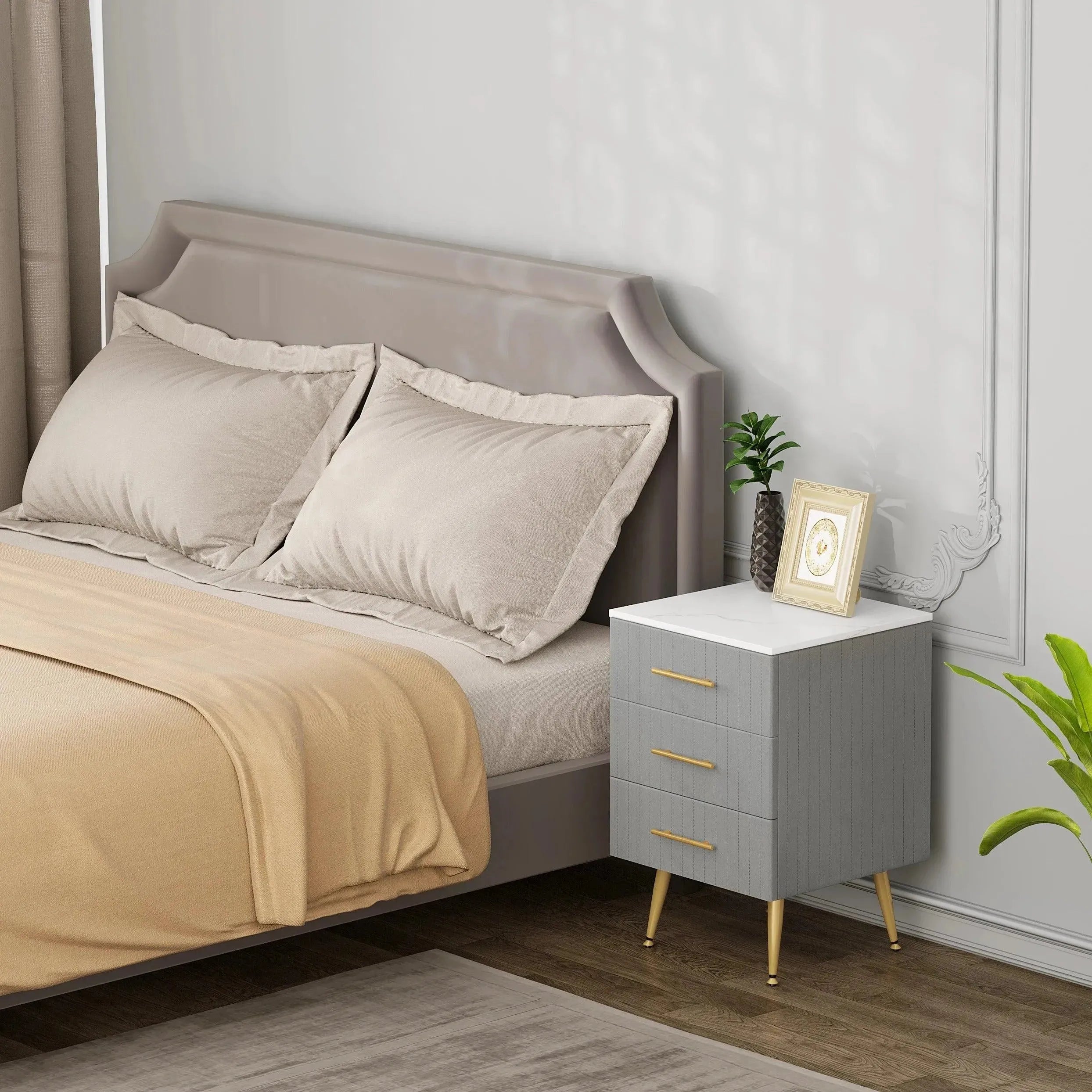 Feronza™ Nachtkastje met 3 Lades - Feronza